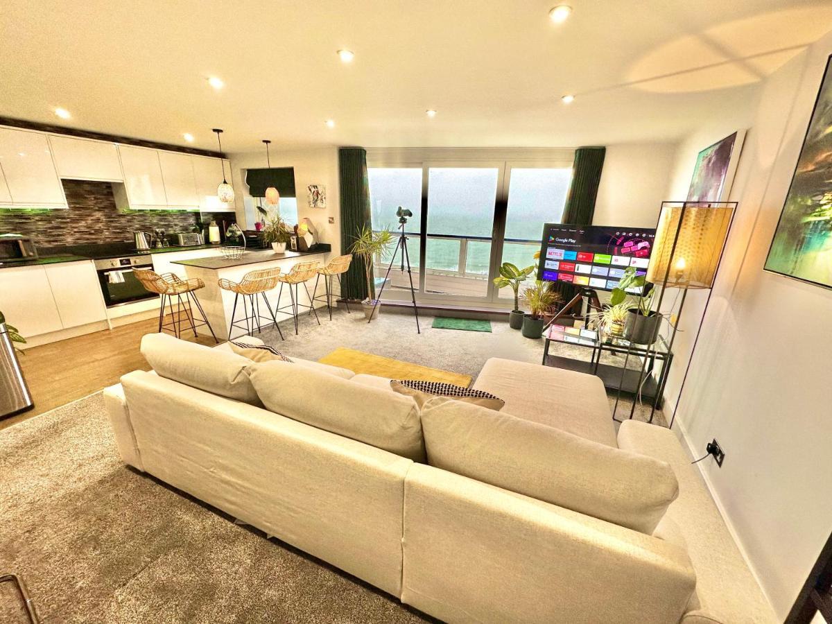 Stunning Sea View Two Double Bedroom Apartment - With Balcony - Opposite Beachfront Walk Bournemouth Exterior photo