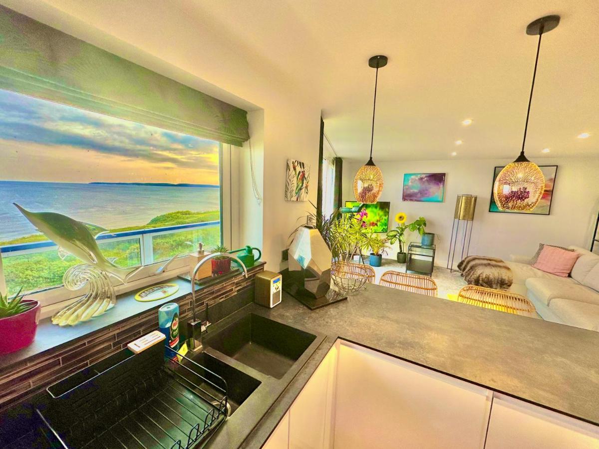 Stunning Sea View Two Double Bedroom Apartment - With Balcony - Opposite Beachfront Walk Bournemouth Exterior photo